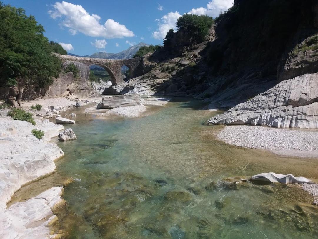 Pinegroove Hostel Vlora Kültér fotó